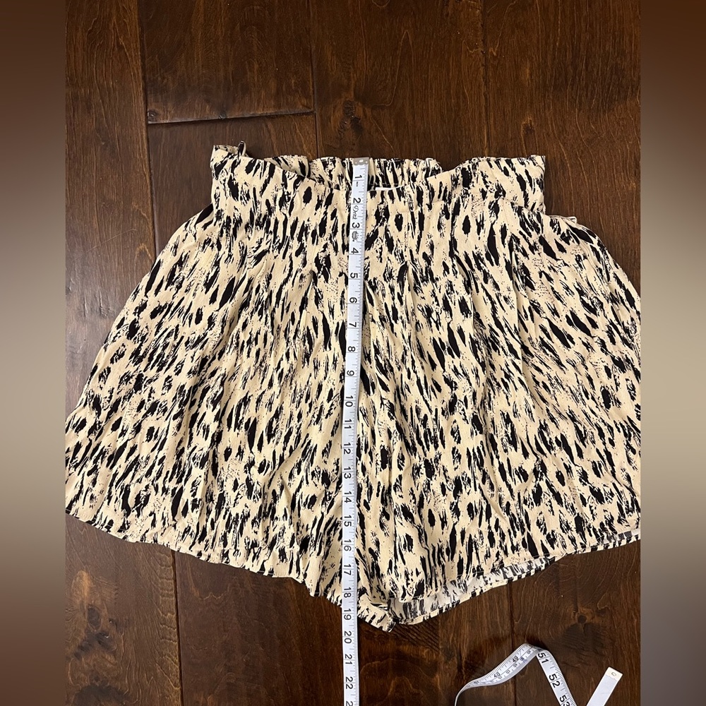 Mango Cream Patterned Shorts - Picture 3 of 6